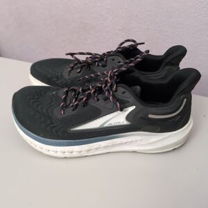 Altra Torin 7 Woens Size 10  Running Walking  Sneaker  Comfort